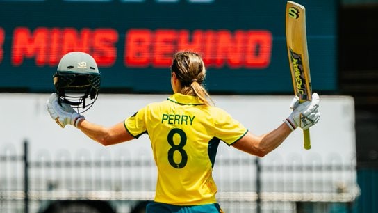 Ellyse Perry: The Golden Girl of W0men’s Cricket

